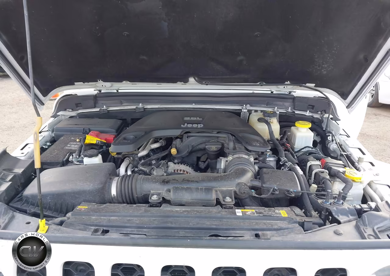 2021 Jeep Gladiator Sport S 4X4 VIN:1C6HJTAG4ML573783 - 10