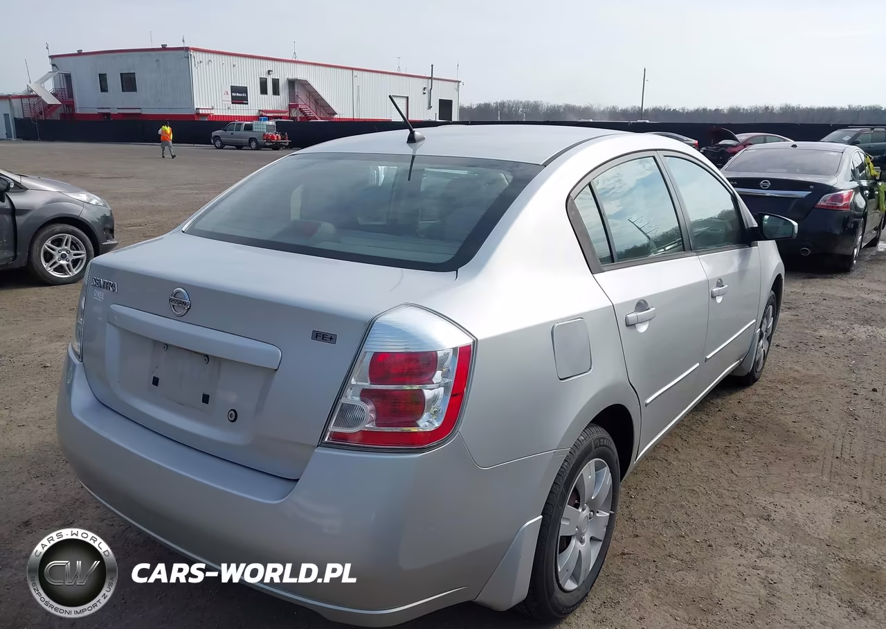 2009 Nissan Sentra 2.0 VIN:3N1AB61E39L680782 - 4