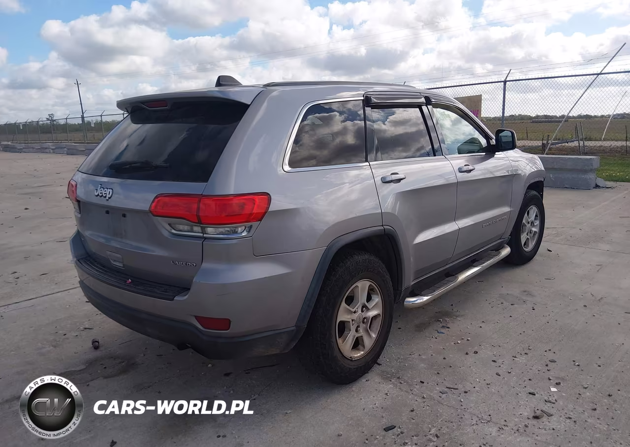 2015 Jeep Grand Cherokee Laredo VIN:1C4RJEAG1FC235706 - 4