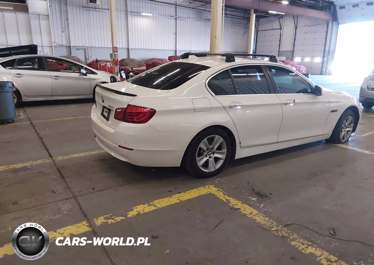 2011 BMW 528I VIN:WBAFR1C53BC744784 - 4