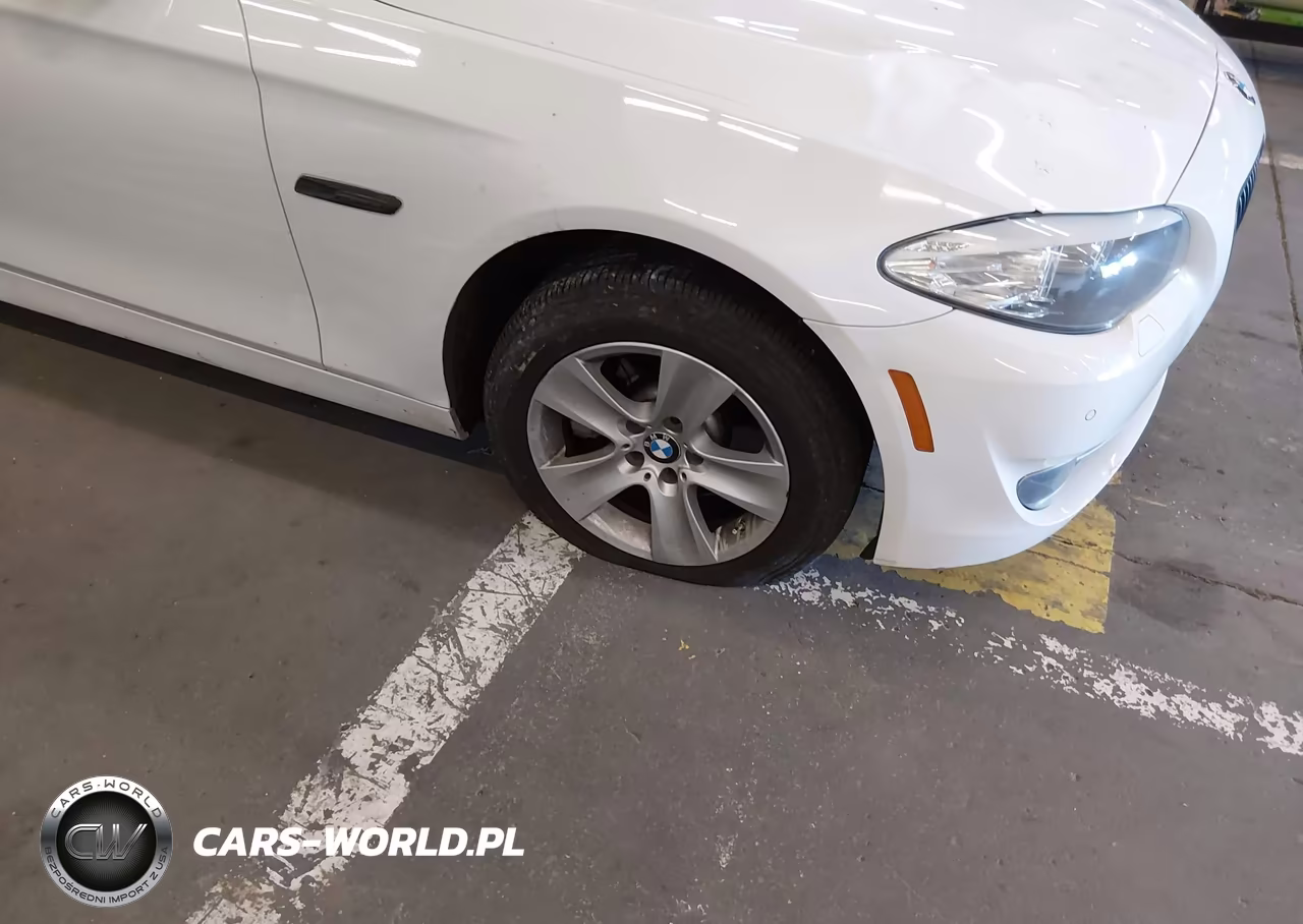 2011 BMW 528I VIN:WBAFR1C53BC744784 - 6