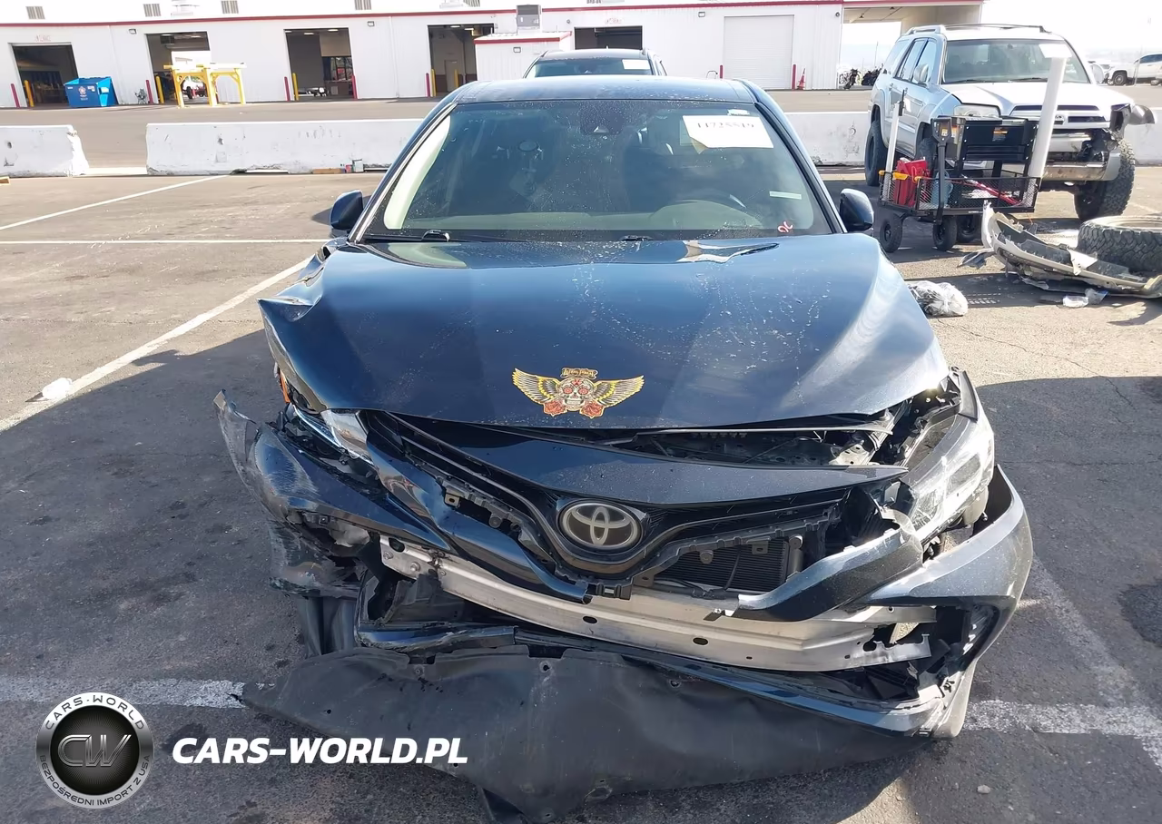2020 Toyota Camry Le VIN:4T1C11AK0LU997283 - 13