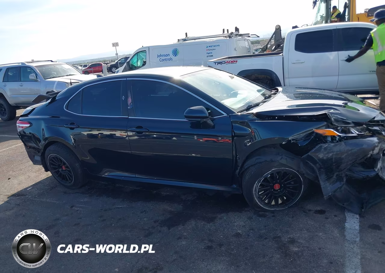 2020 Toyota Camry Le VIN:4T1C11AK0LU997283 - 14
