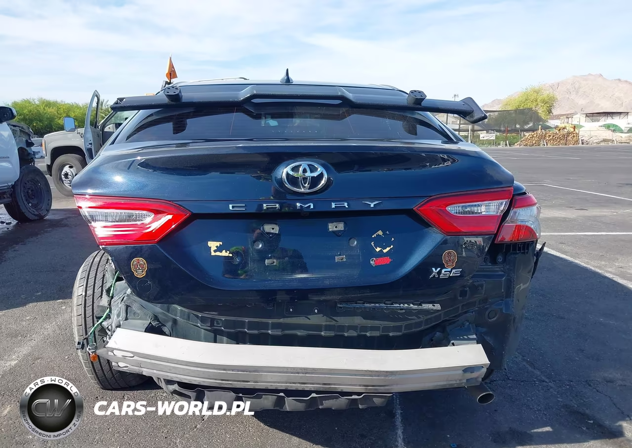 2020 Toyota Camry Le VIN:4T1C11AK0LU997283 - 17