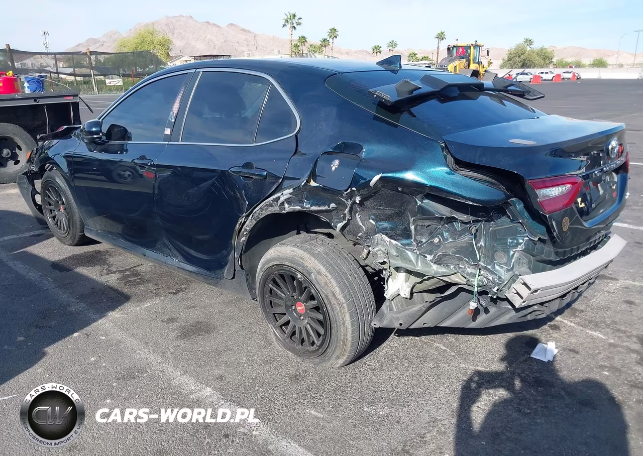 2020 Toyota Camry Le VIN:4T1C11AK0LU997283 - 3
