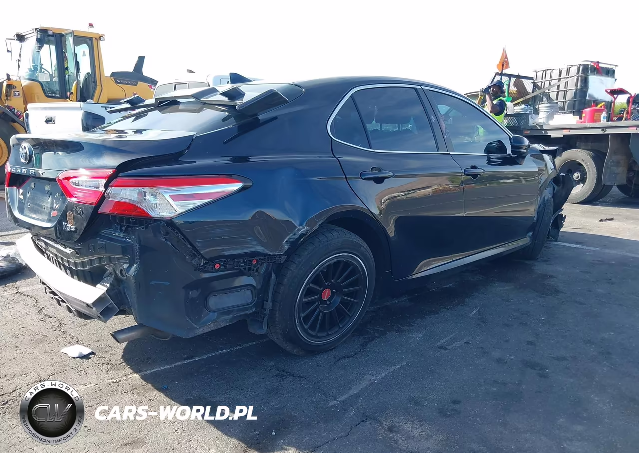 2020 Toyota Camry Le VIN:4T1C11AK0LU997283 - 4
