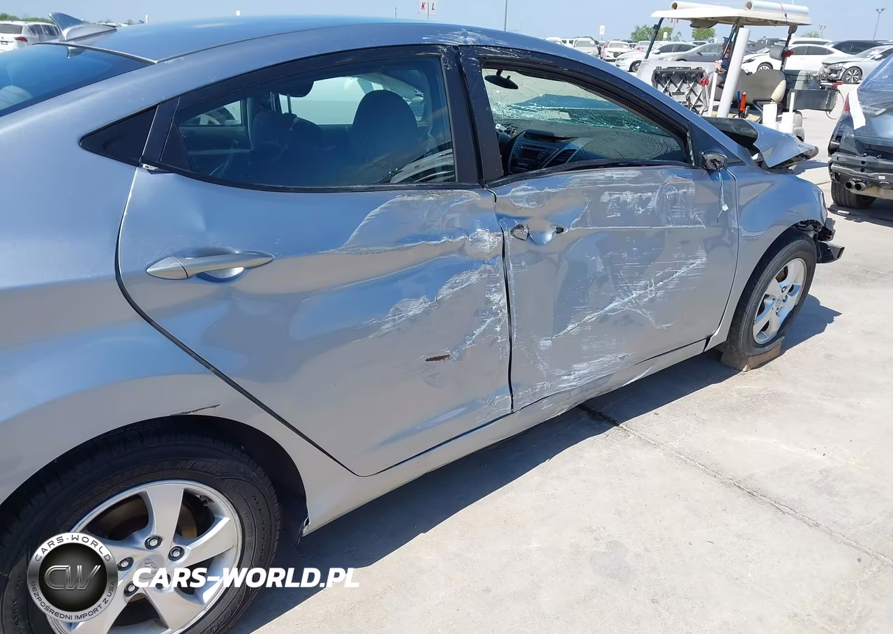 2015 Hyundai Elantra Se VIN:5NPDH4AE4FH549708 - 19