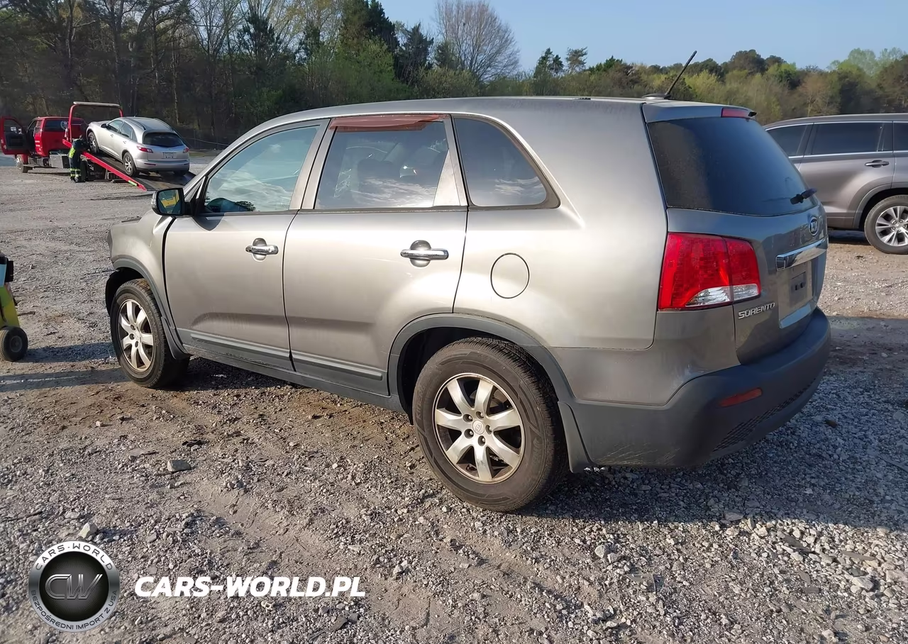 2012 Kia Sorento Lx VIN:5XYKT3A10CG201033 - 3