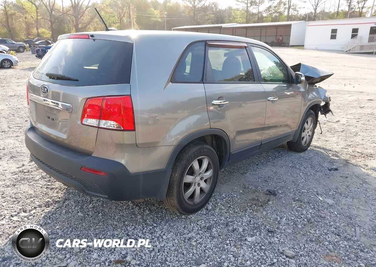2012 Kia Sorento Lx VIN:5XYKT3A10CG201033 - 4