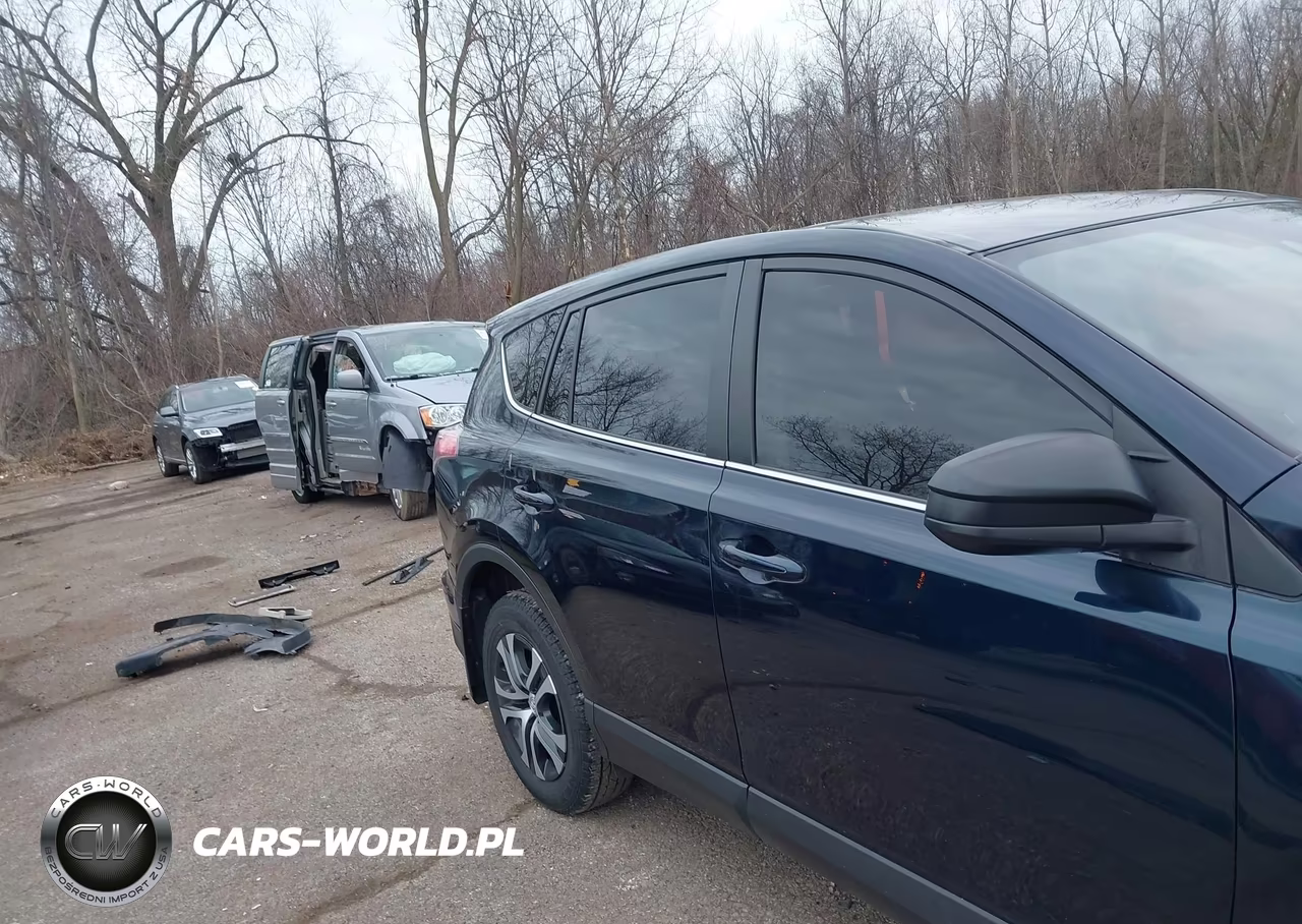 2018 Toyota Rav4 Le VIN:JTMBFREV8JD243050 - 13