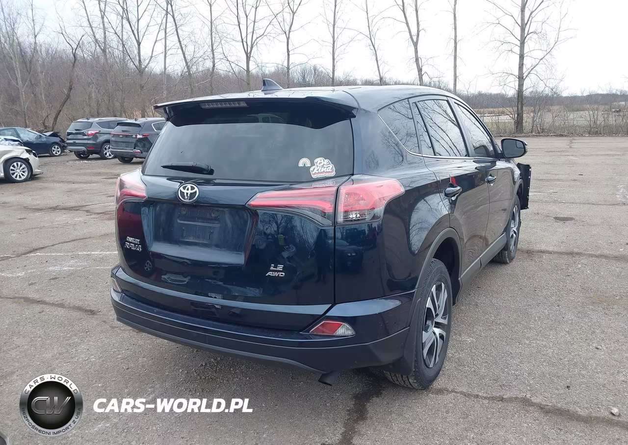 2018 Toyota Rav4 Le VIN:JTMBFREV8JD243050 - 4