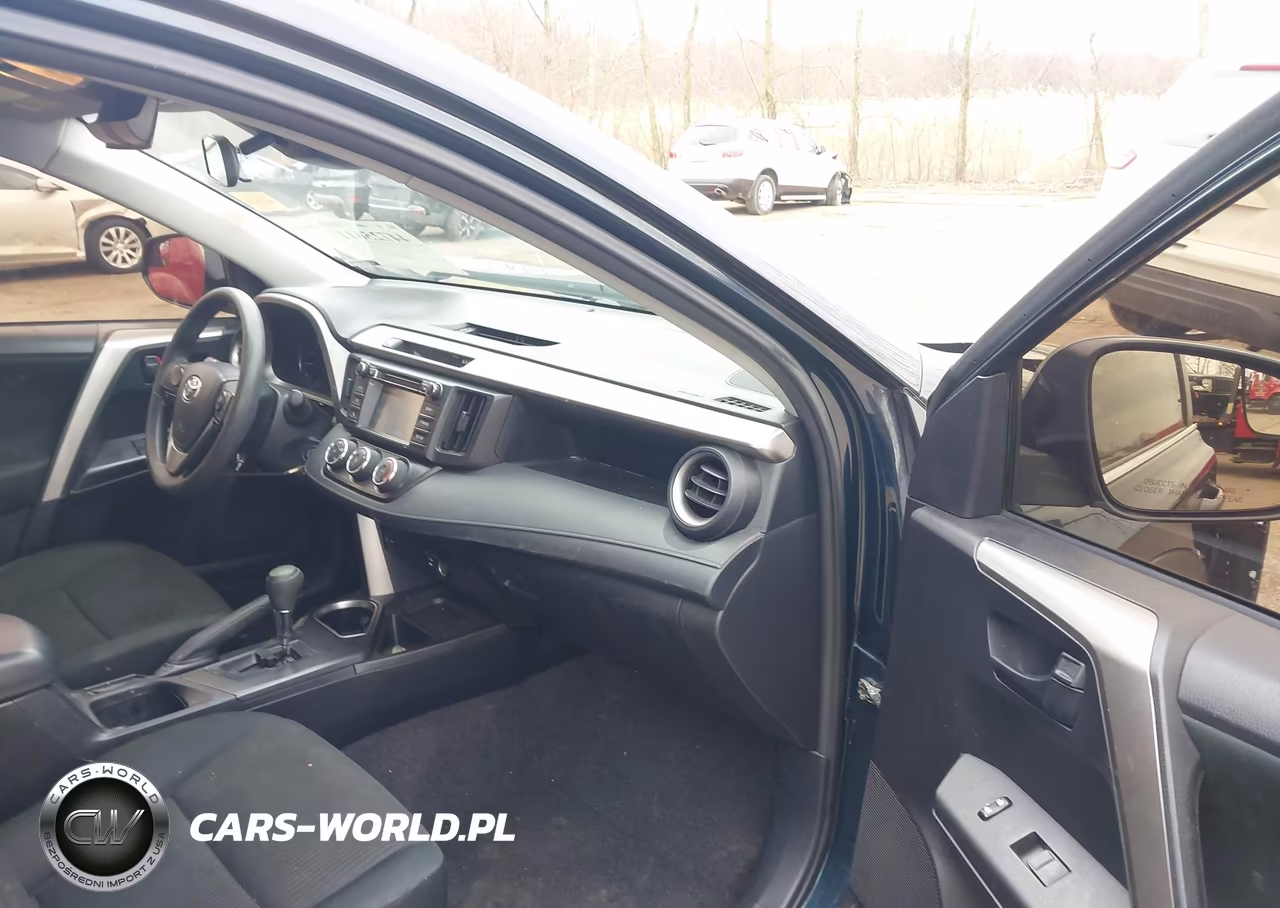 2018 Toyota Rav4 Le VIN:JTMBFREV8JD243050 - 5