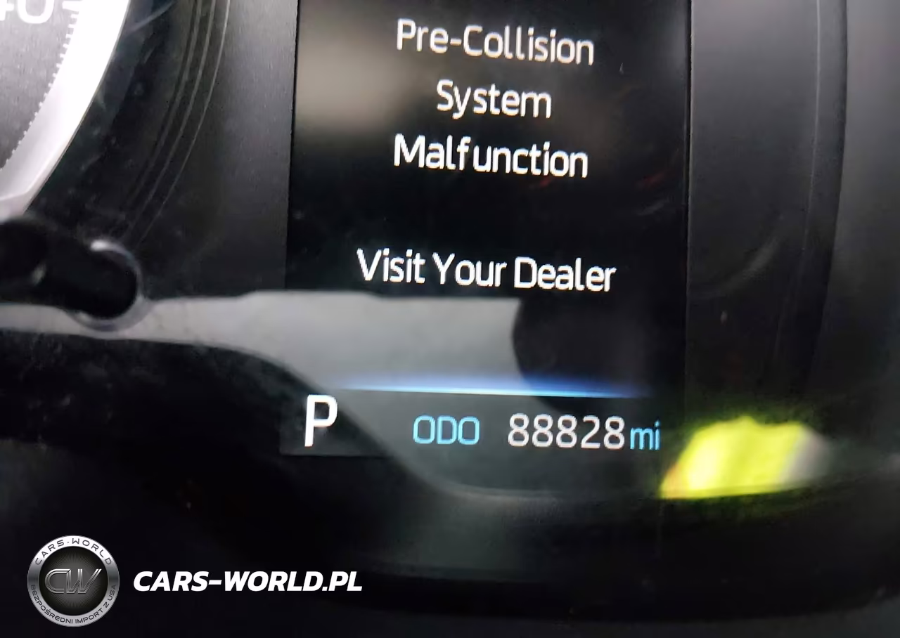 2020 Toyota Corolla Le VIN:5YFEPRAE2LP078418 - 15
