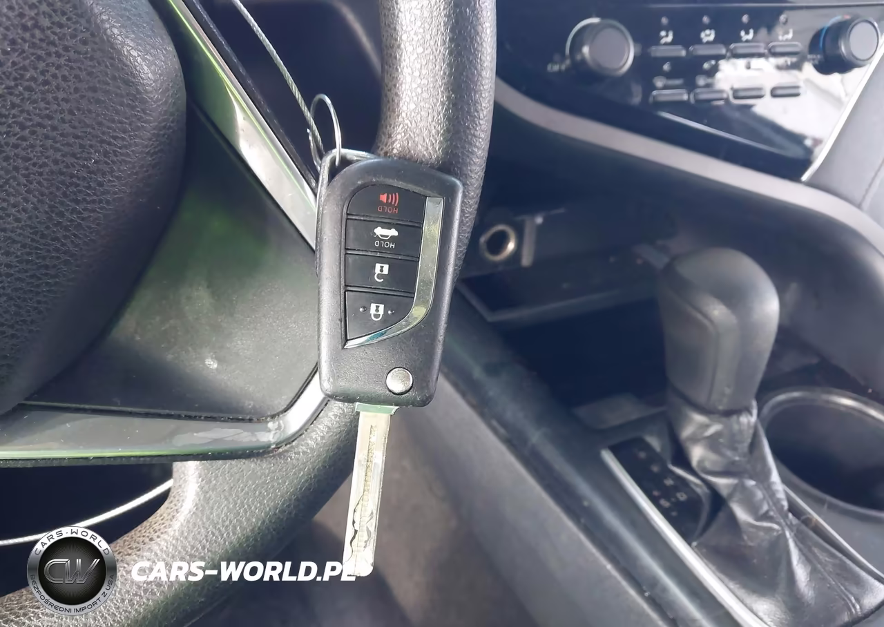 2018 Toyota Camry Le VIN:4T1B11HK9JU613418 - 11