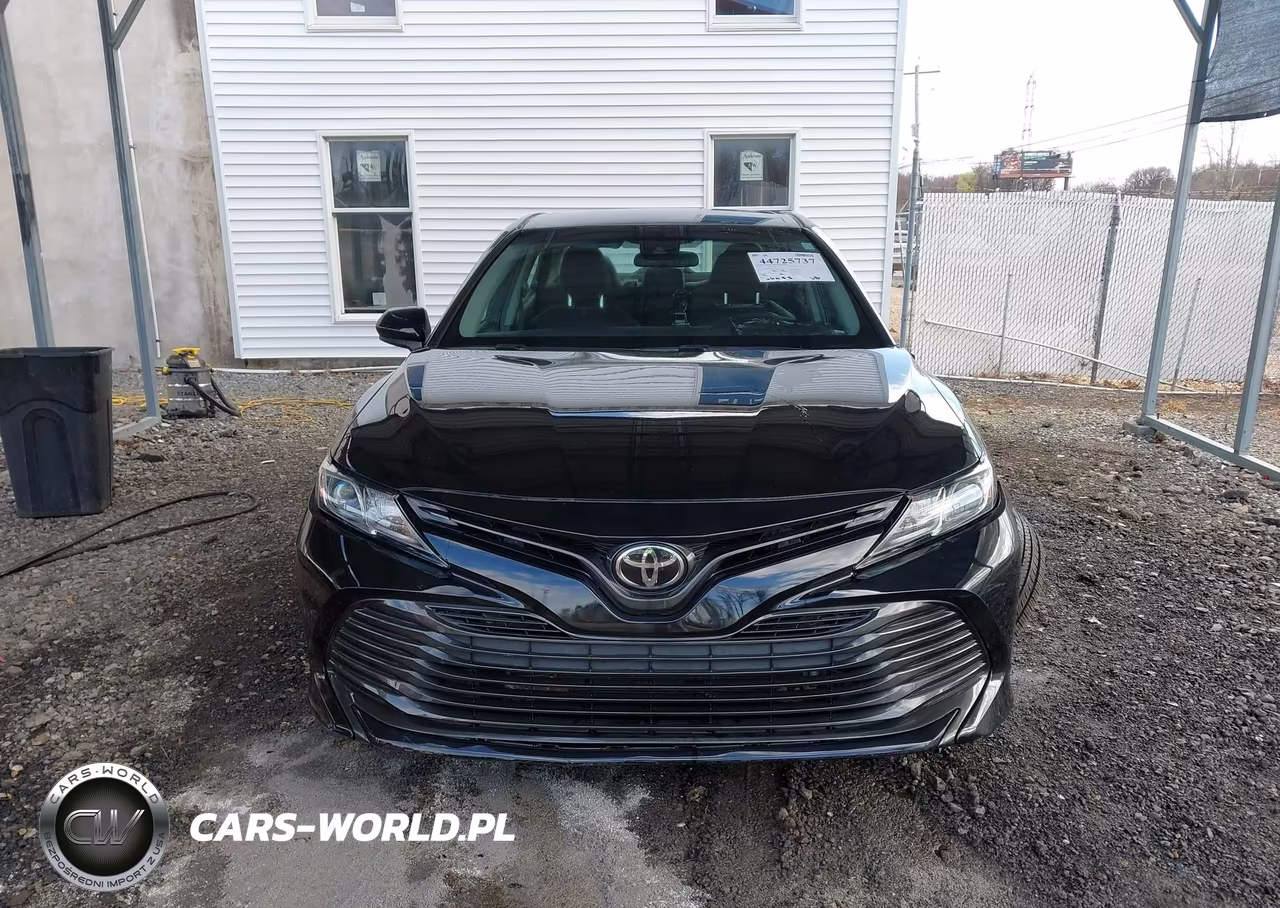2018 Toyota Camry Le VIN:4T1B11HK9JU613418 - 12