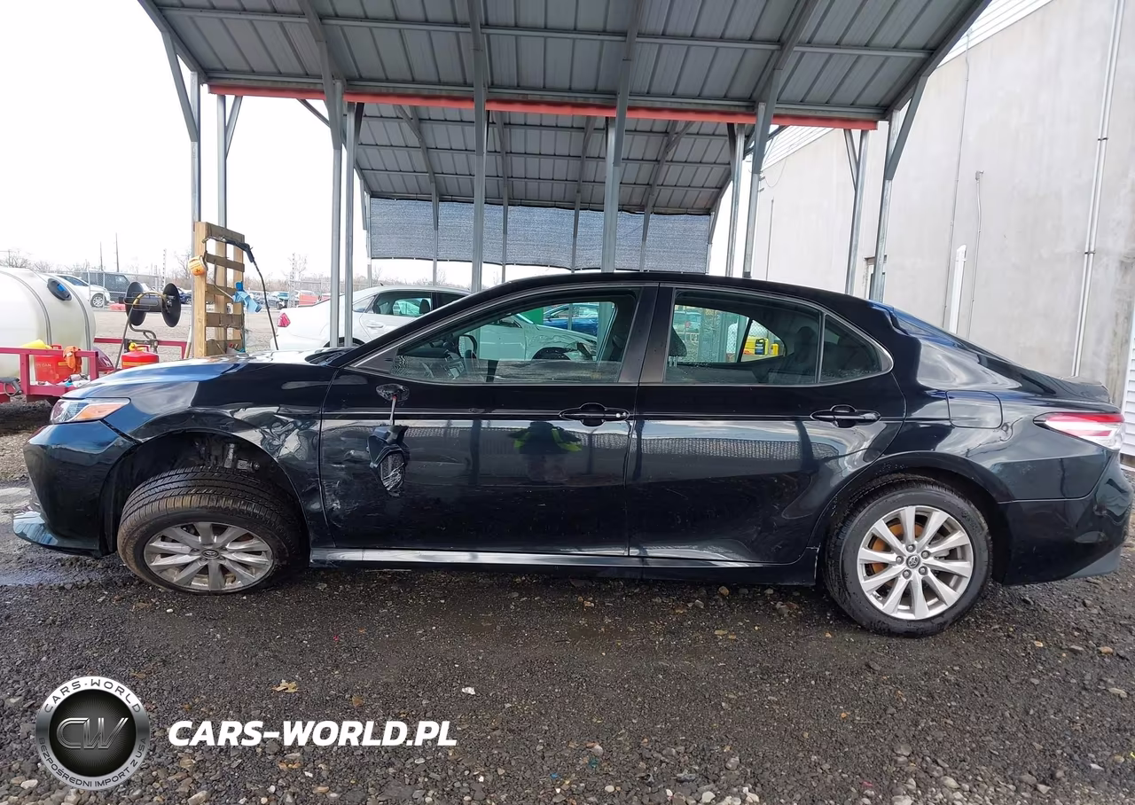 2018 Toyota Camry Le VIN:4T1B11HK9JU613418 - 14