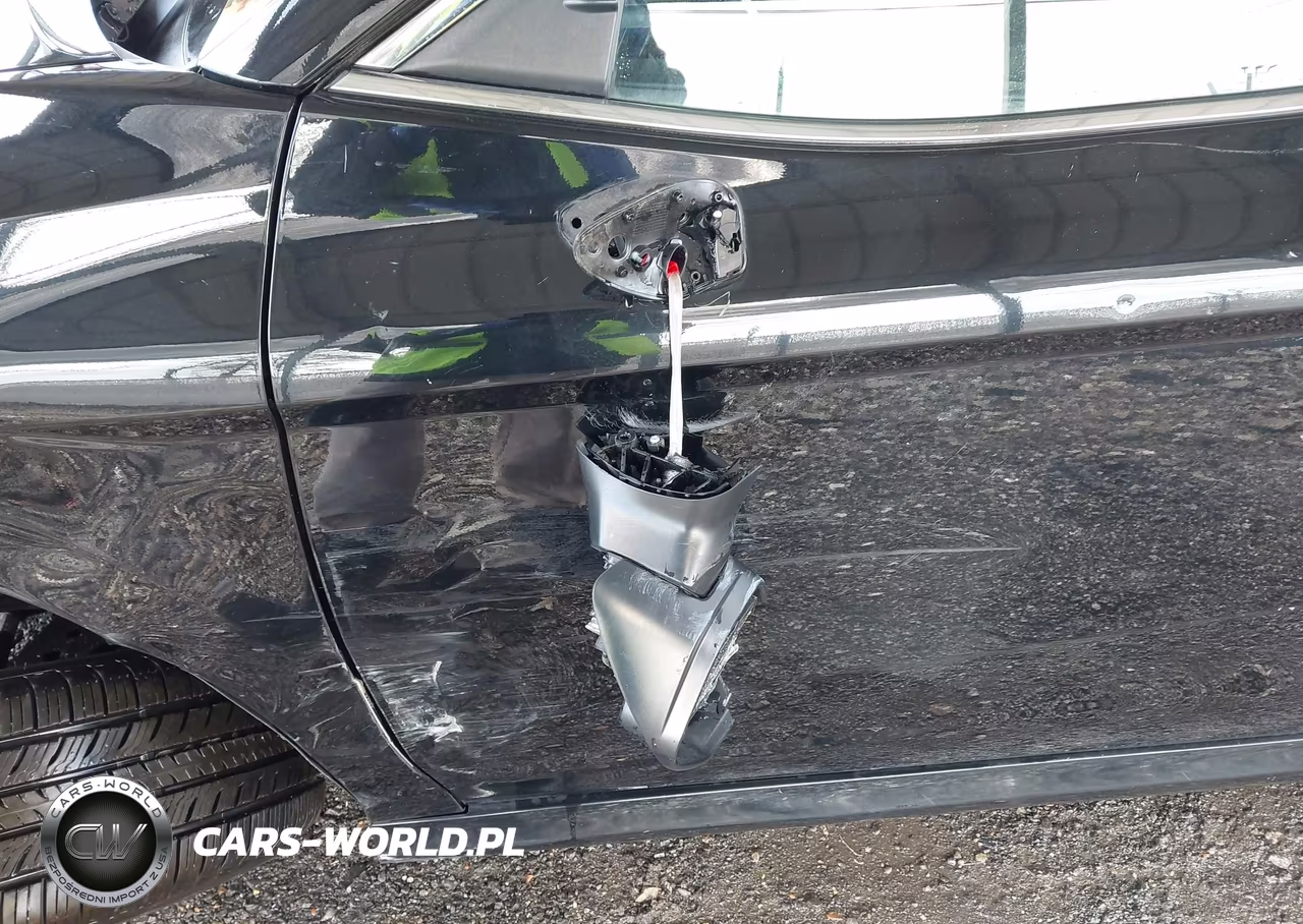 2018 Toyota Camry Le VIN:4T1B11HK9JU613418 - 18
