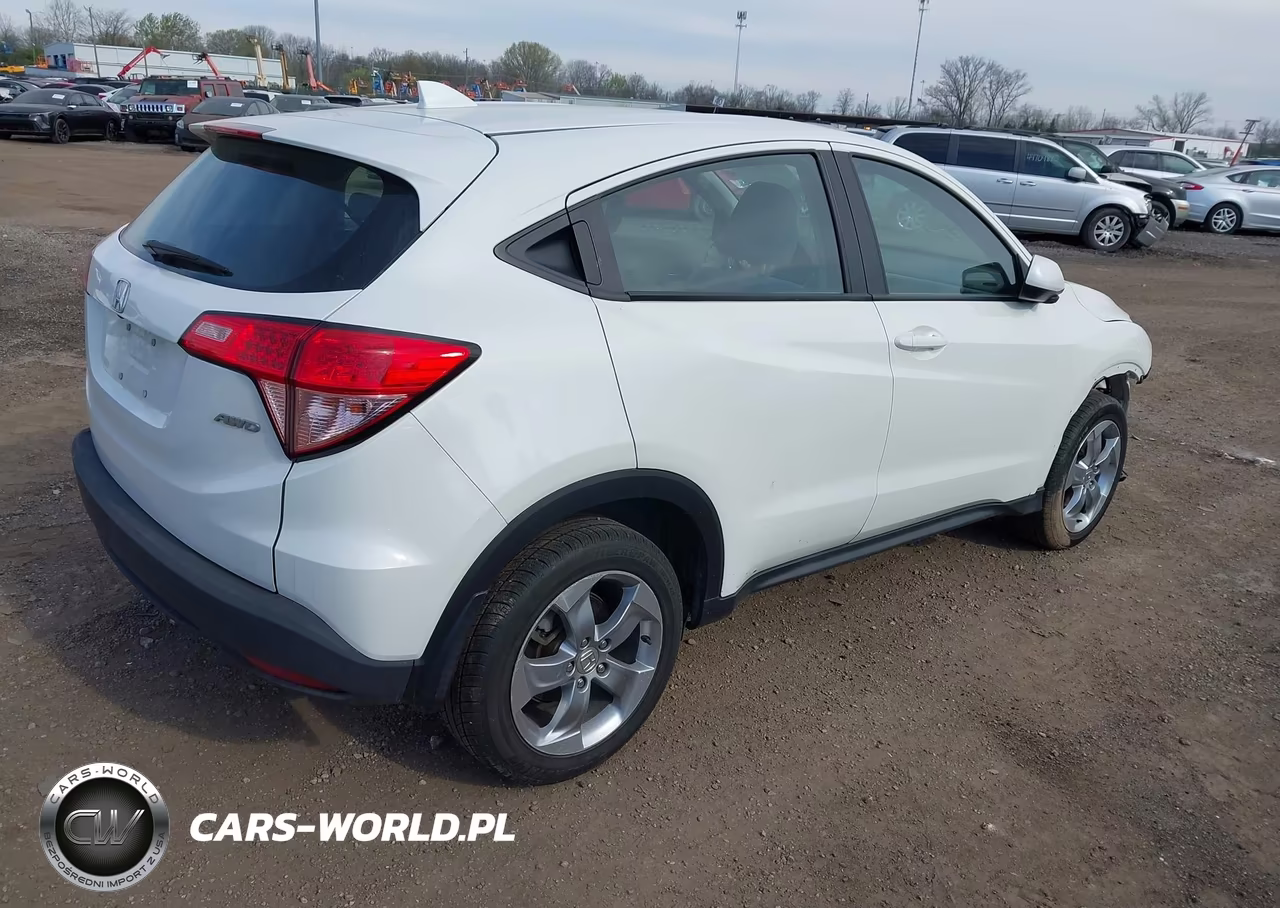 2018 Honda Hr-V Lx VIN:3CZRU6H32JM722995 - 4