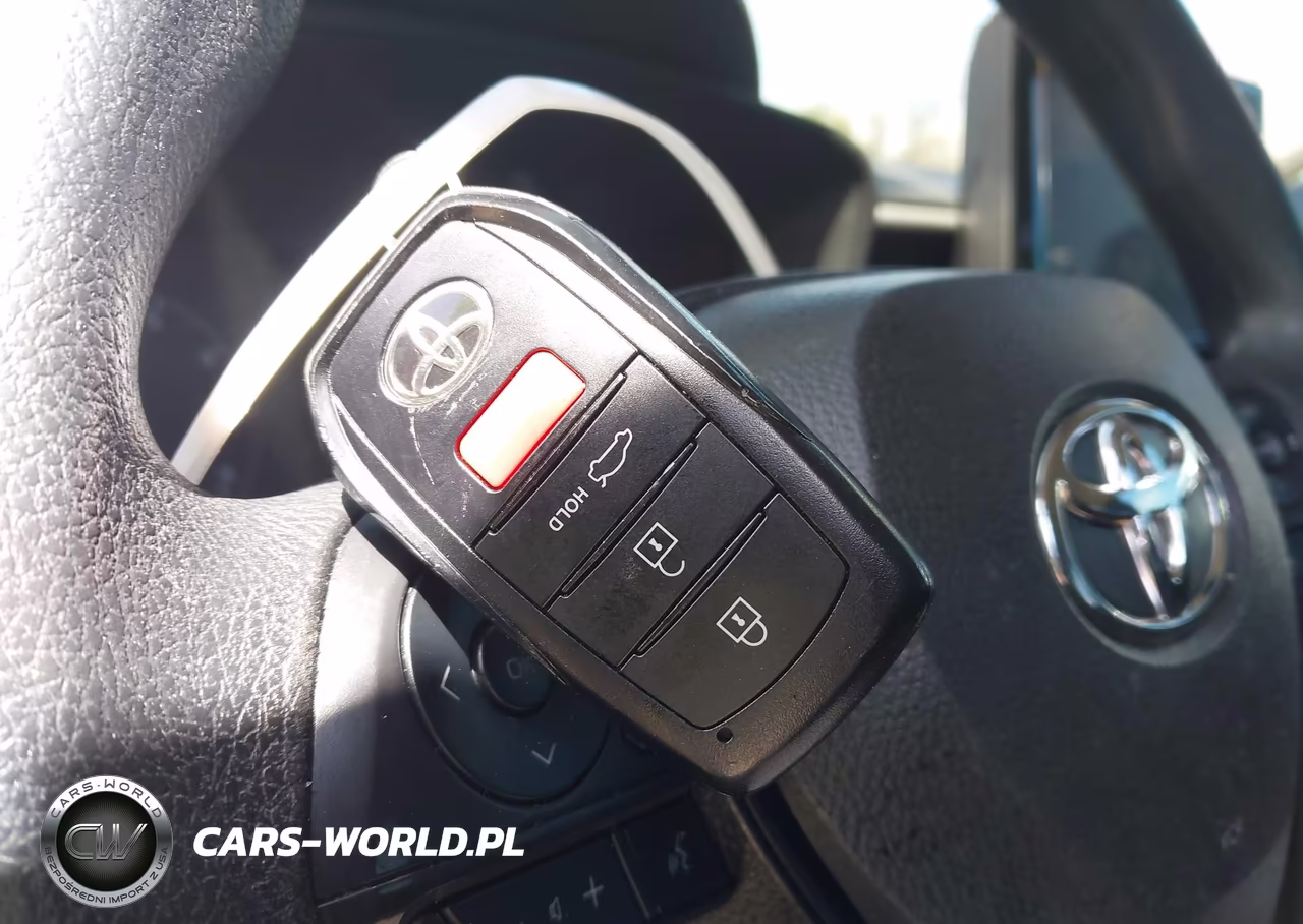 2025 Toyota Corolla Le VIN:5YFB4MDE6SP325612 - 11