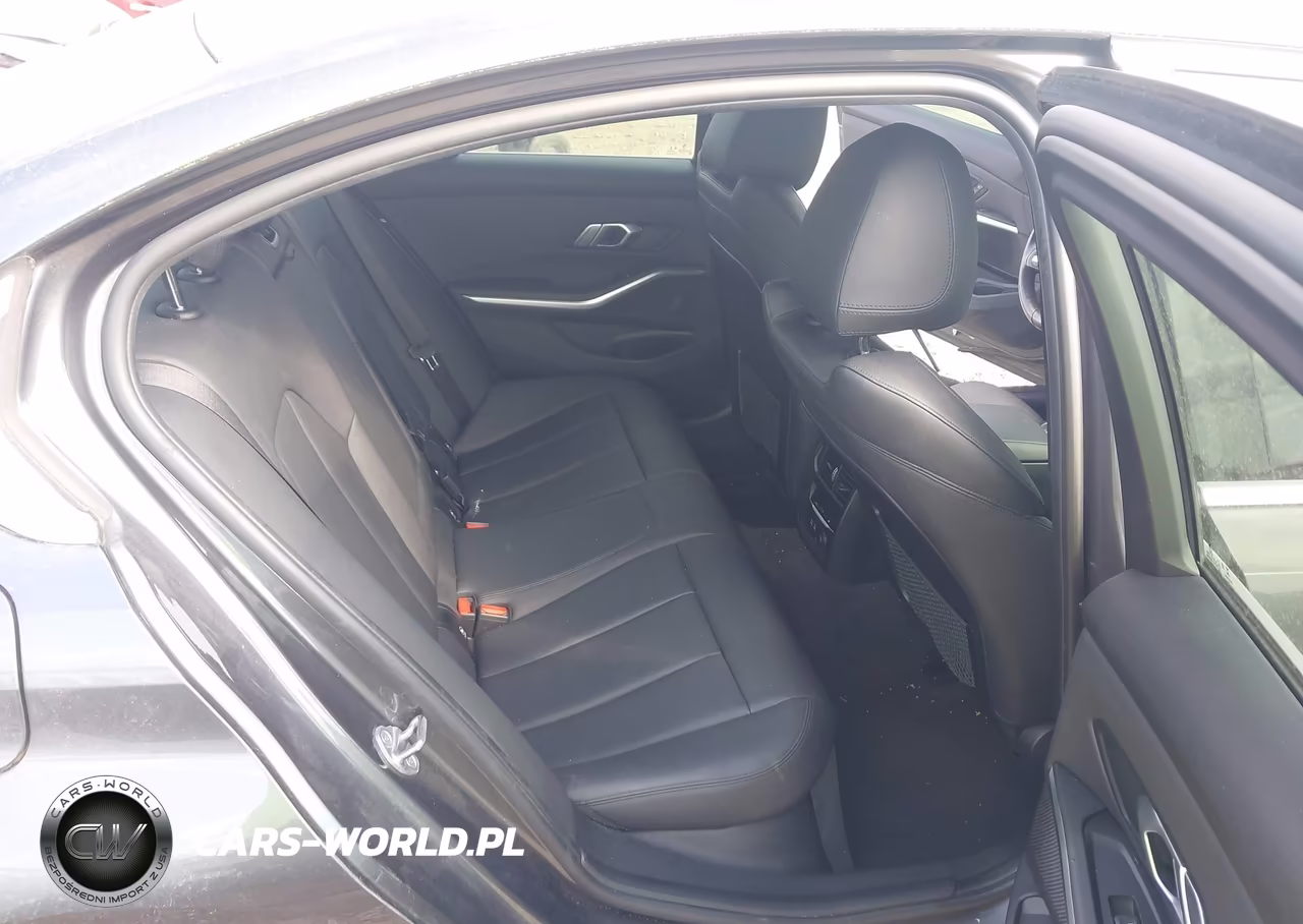 2019 BMW 330I VIN:WBA5R1C5XKAK12973 - 8