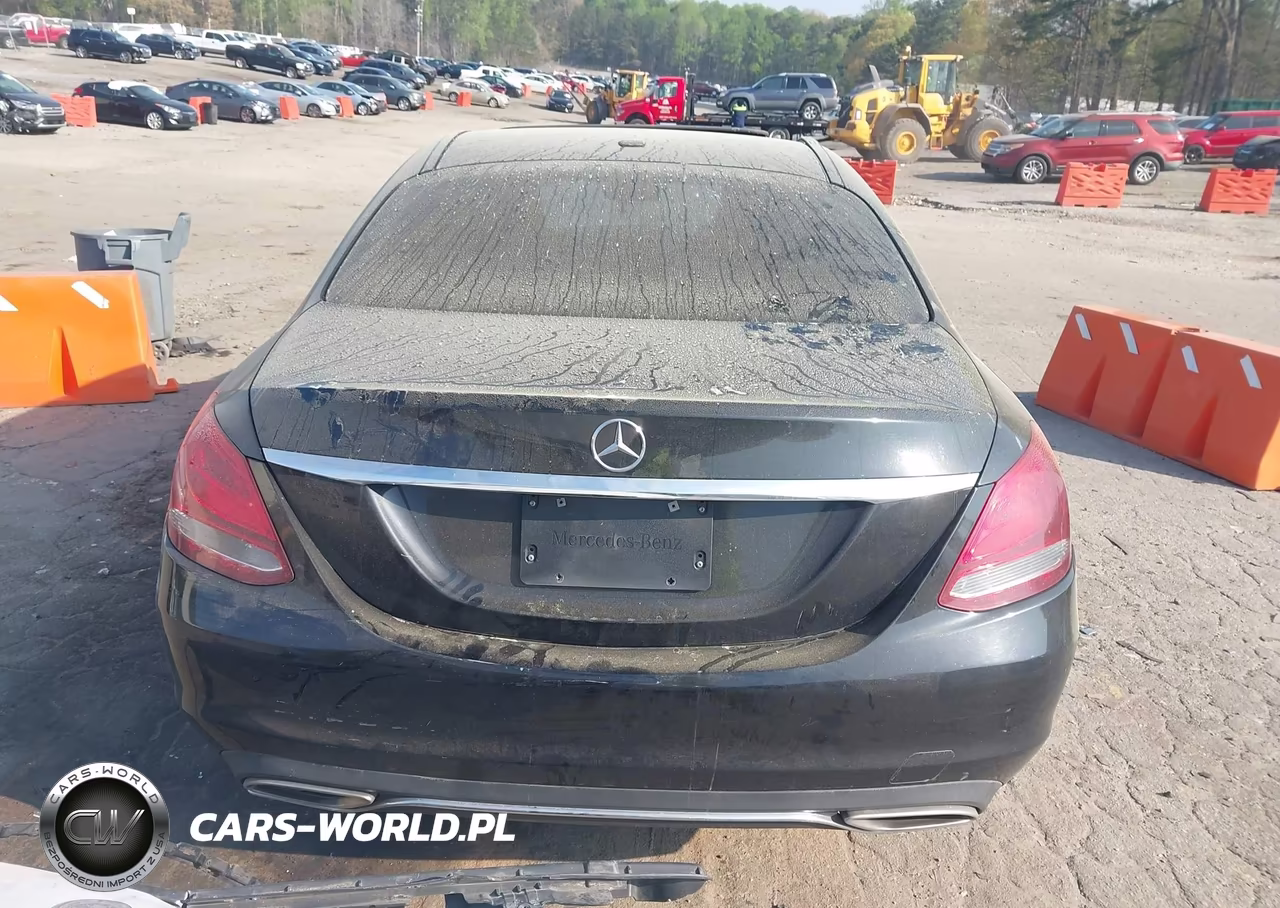 2018 Mercedes-Benz C 300 4Matic VIN:55SWF4KB1JU271374 - 16