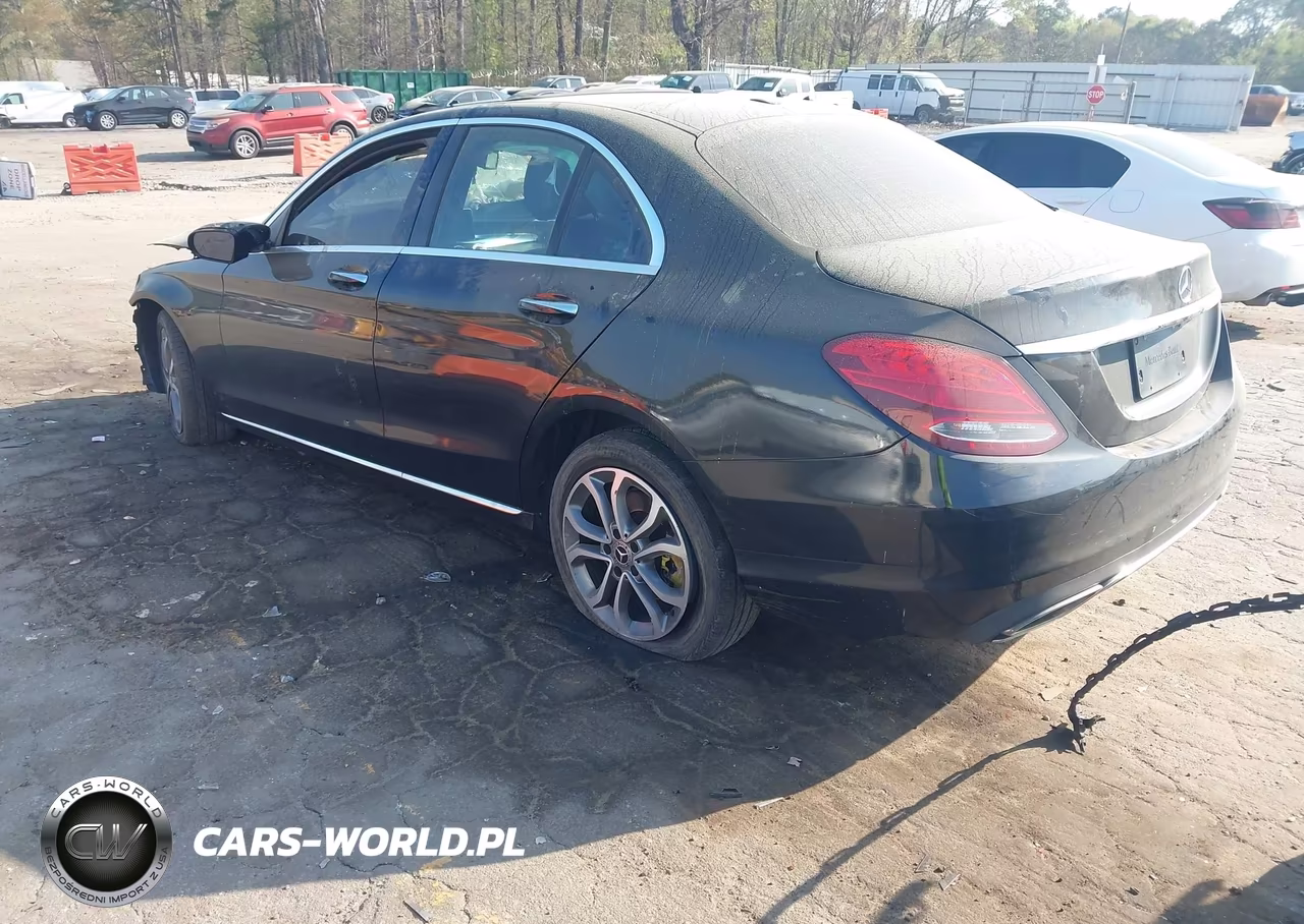 2018 Mercedes-Benz C 300 4Matic VIN:55SWF4KB1JU271374 - 3