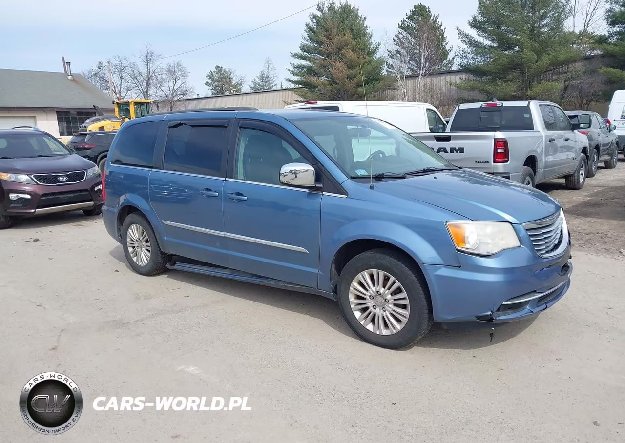 2011 Chrysler Town & Country Touring-L
