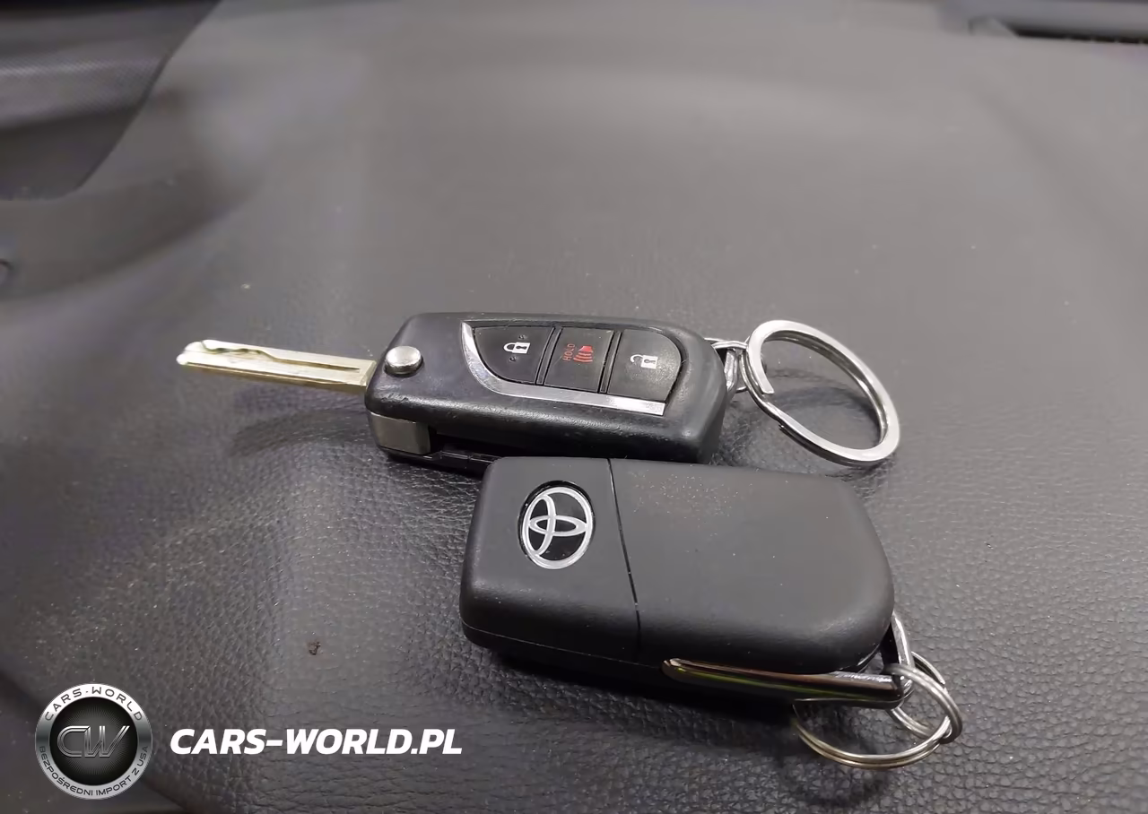 2021 Toyota Rav4 Hybrid Le VIN:2T3MWRFV2MW117765 - 11