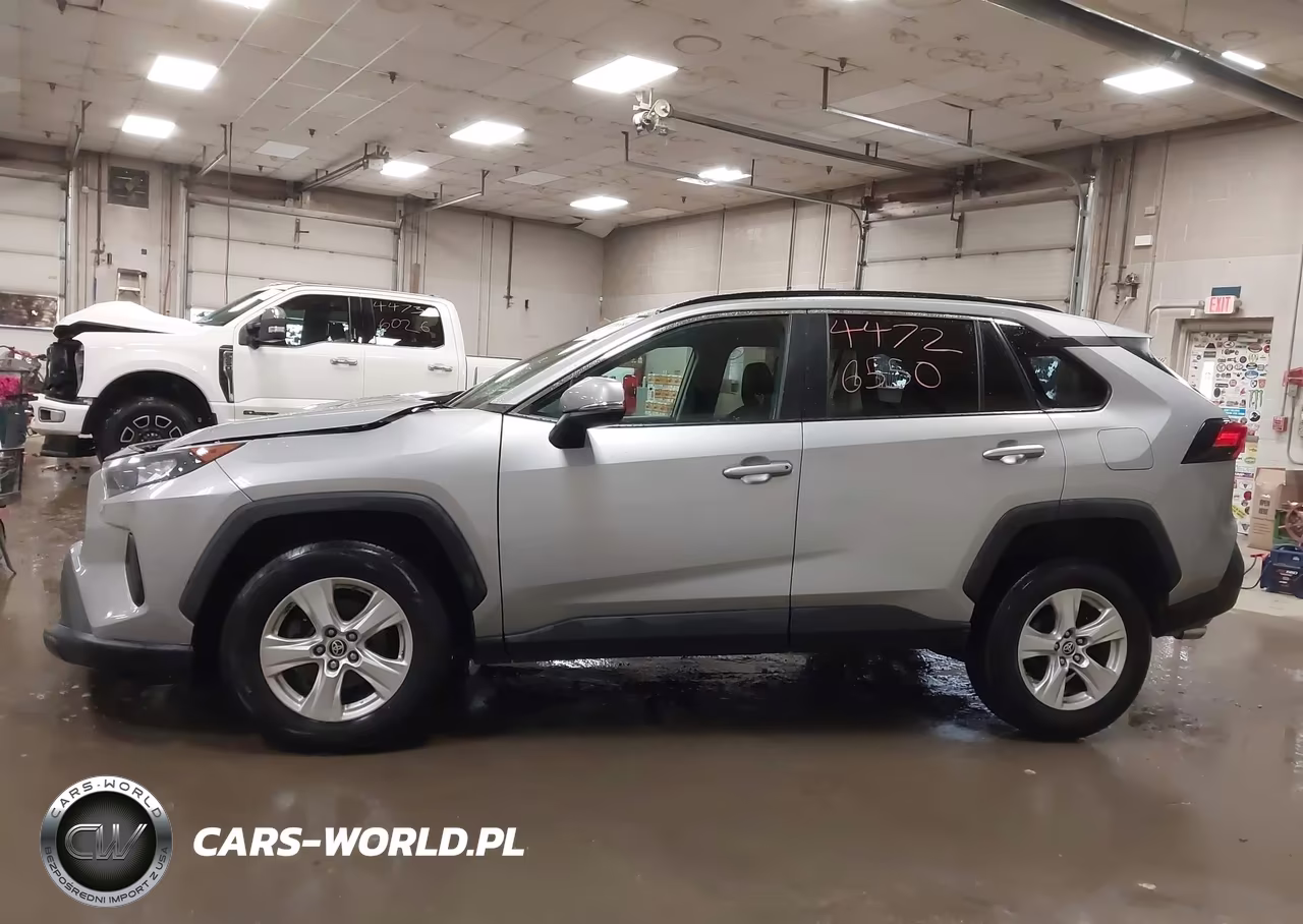 2021 Toyota Rav4 Hybrid Le VIN:2T3MWRFV2MW117765 - 14