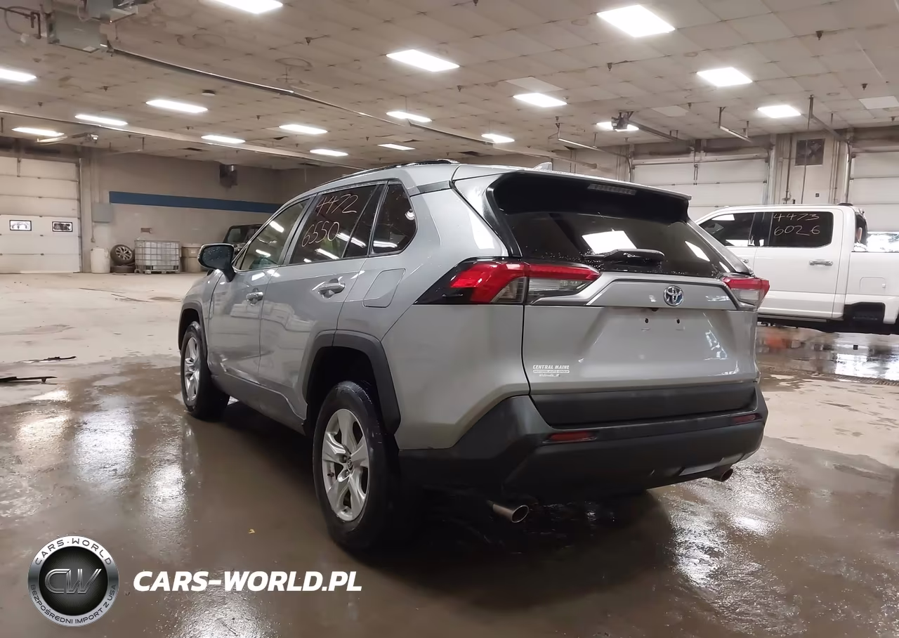 2021 Toyota Rav4 Hybrid Le VIN:2T3MWRFV2MW117765 - 3
