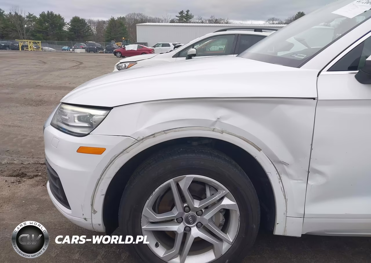 2019 Audi Q5 45 Premium VIN:WA1ANAFY4K2070644 - 6