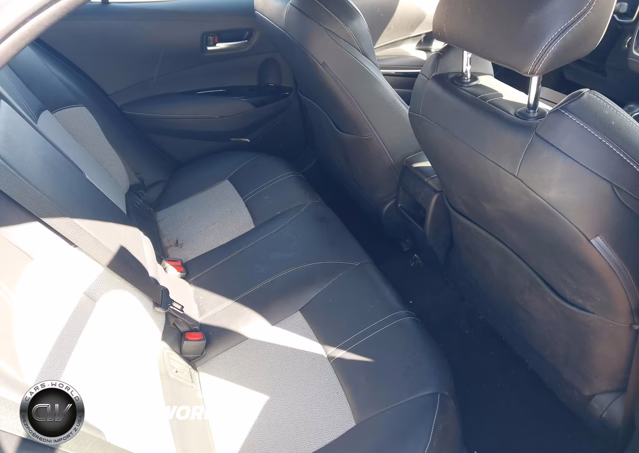2019 Toyota Corolla Xse VIN:JTNK4RBE8K3070367 - 8