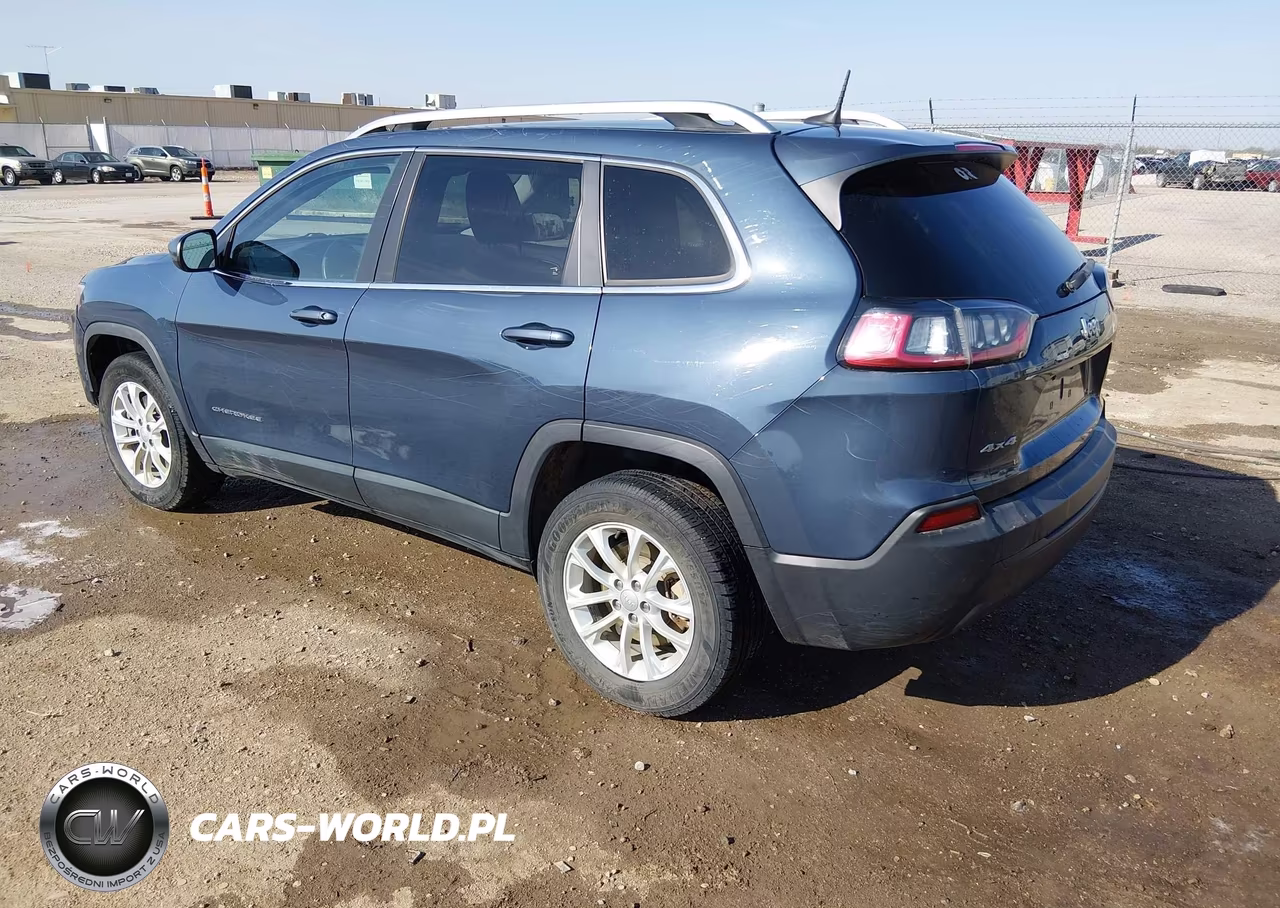 2019 Jeep Cherokee Latitude 4X4 VIN:1C4PJMCB7KD433102 - 3