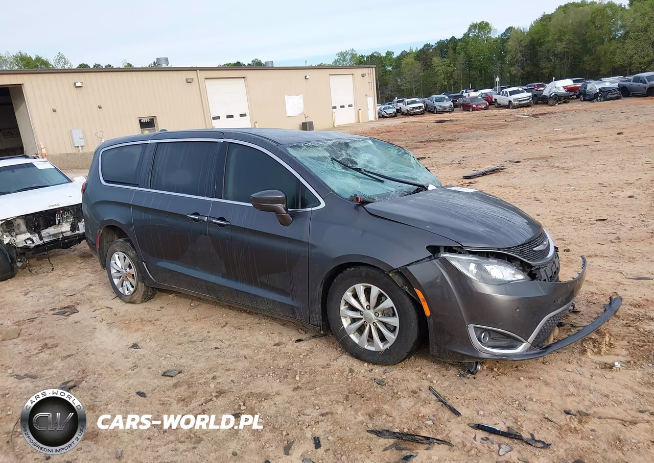 2019 Chrysler Pacifica Touring Plus