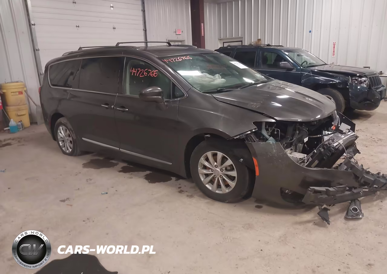 2018 Chrysler Pacifica Touring L – zdjęcie 1 z 16