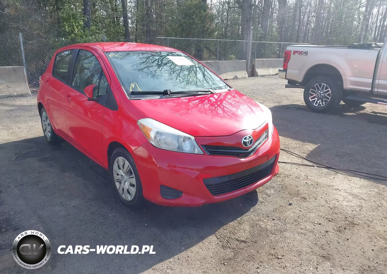 2013 Toyota Yaris Le