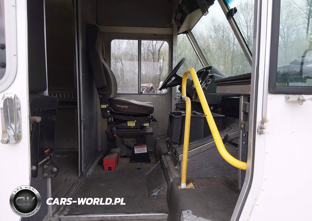 2018 Freightliner Mt55G VIN:4UZAC3EA2JCJY4965 - 6