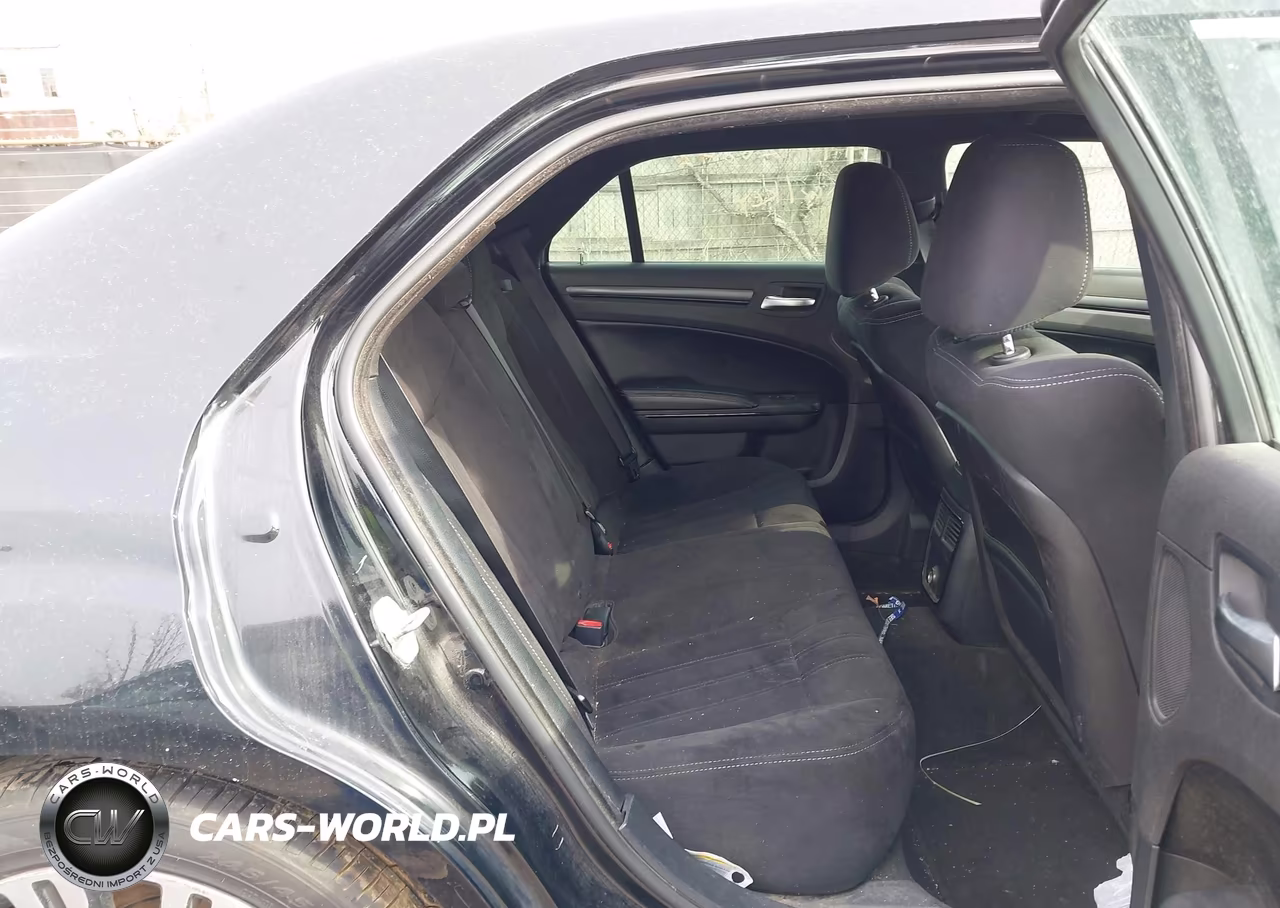 2012 Chrysler 300 S V6 VIN:2C3CCABG6CH143320 - 8