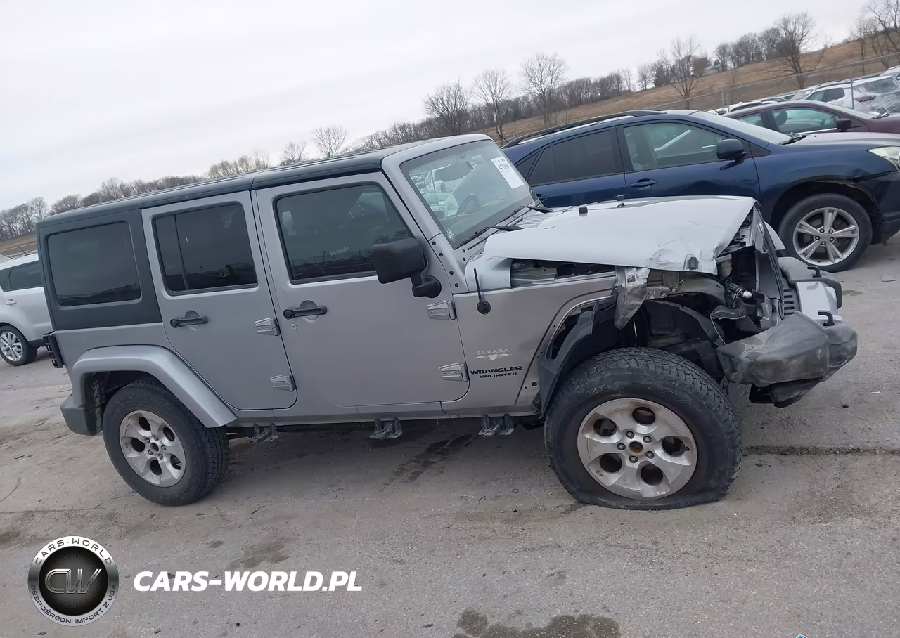 2014 Jeep Wrangler Unlimited Sahara VIN:1C4HJWEG7EL142165 - 13
