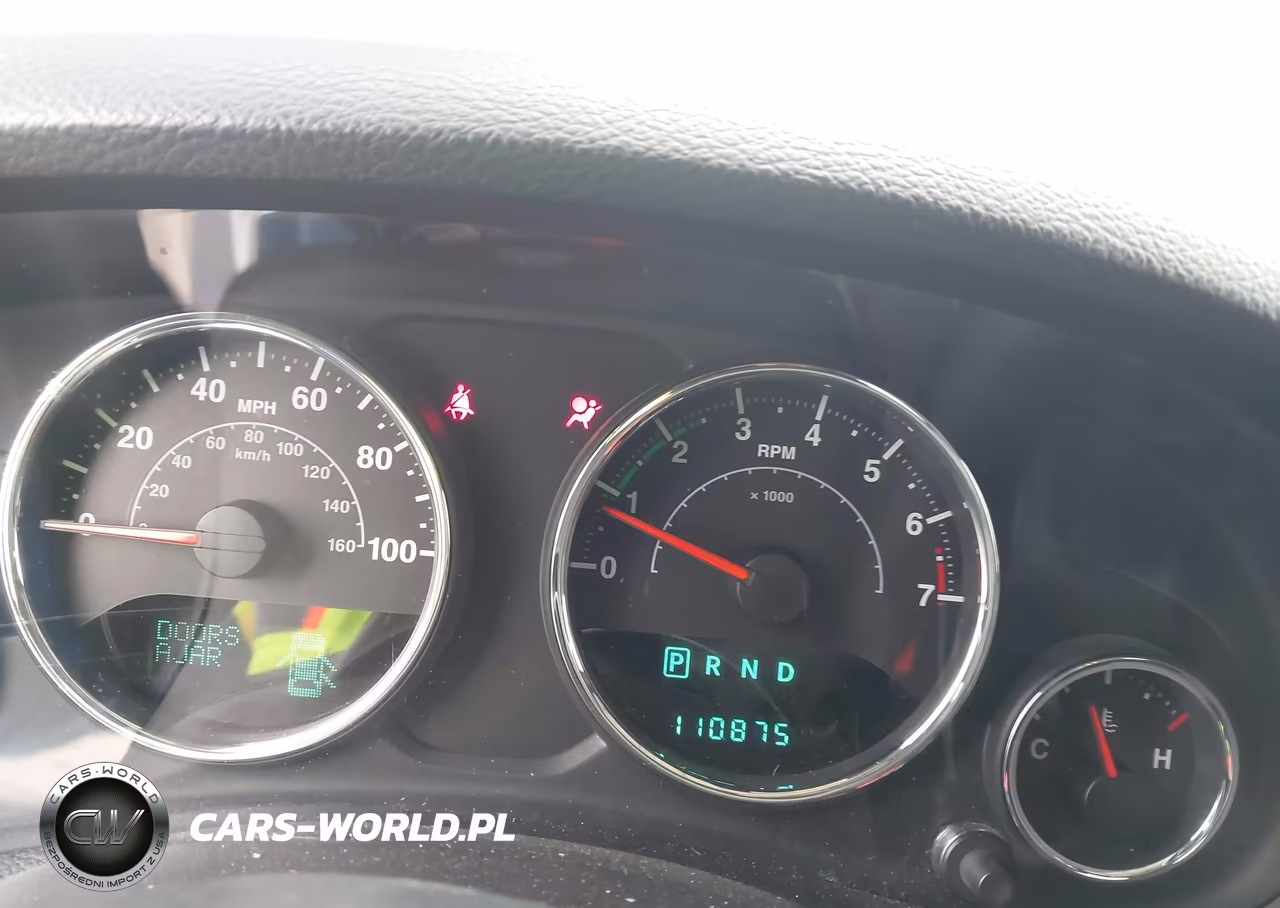 2014 Jeep Wrangler Unlimited Sahara VIN:1C4HJWEG7EL142165 - 7