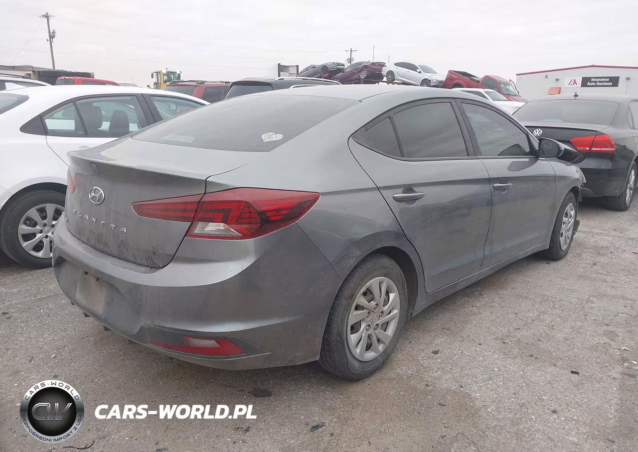 2019 Hyundai Elantra Se VIN:5NPD74LF9KH458453 - 4