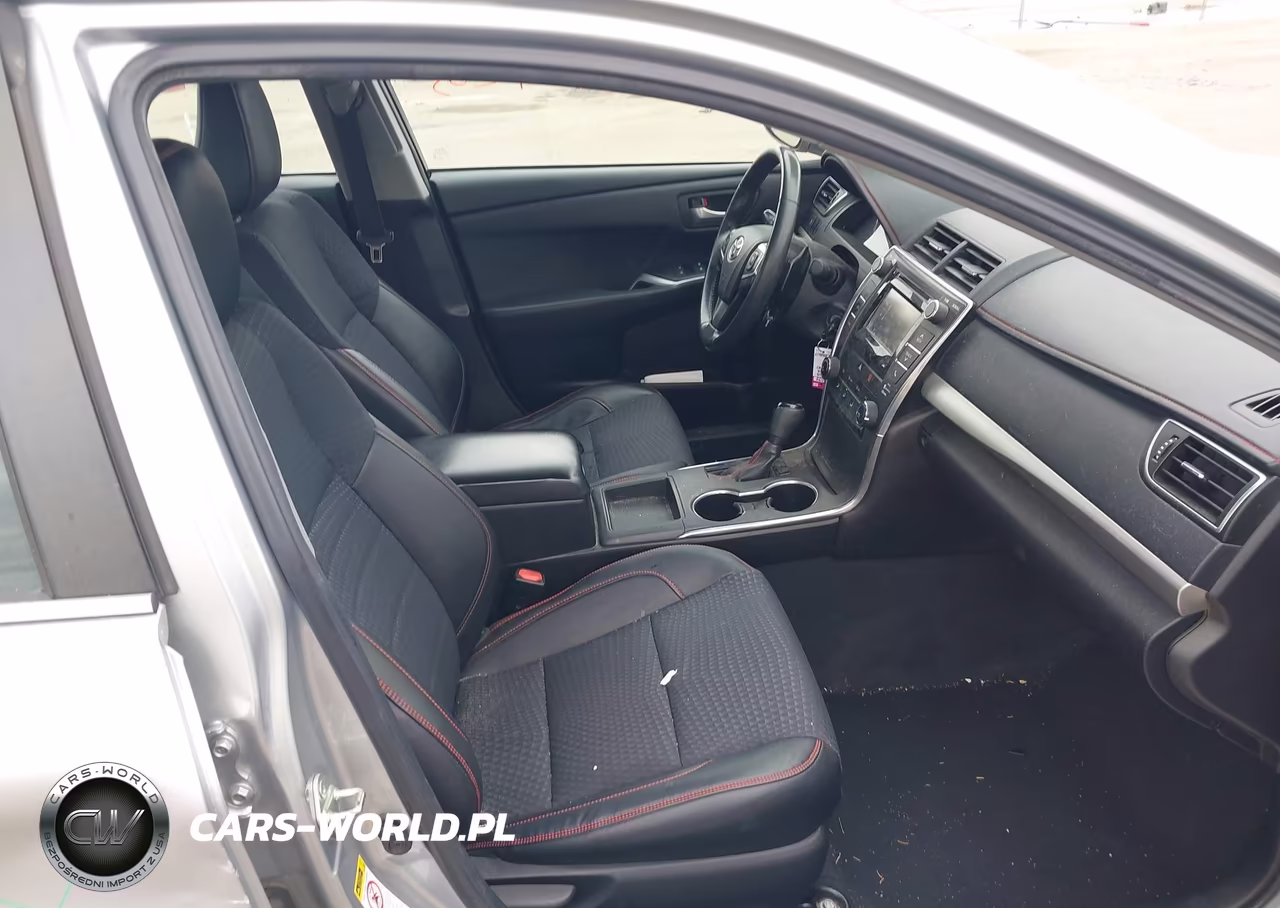 2015 Toyota Camry Se VIN:4T1BF1FK0FU883620 - 5