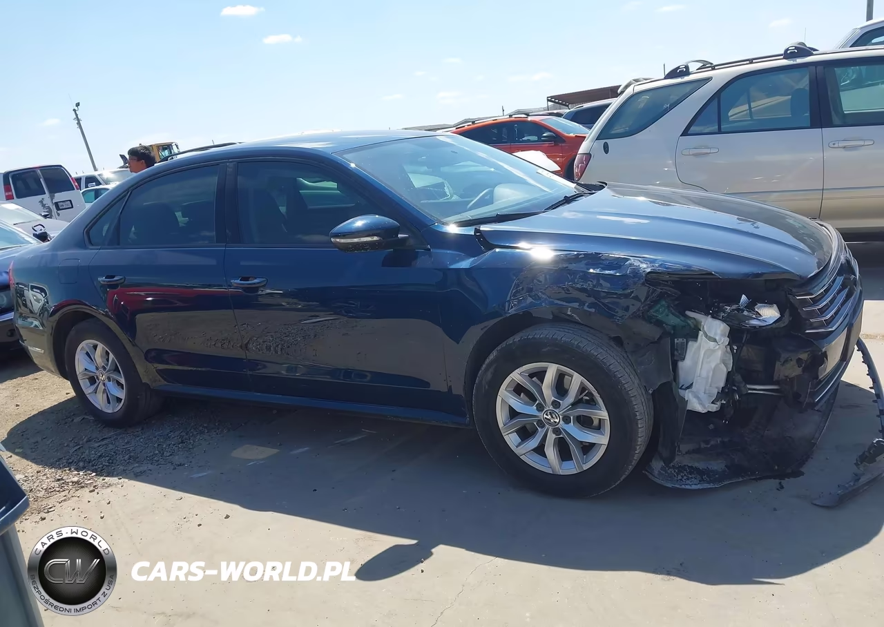 2018 Volkswagen Passat 2.0T R-Line-2.0T S VIN:1VWAA7A30JC029529 - 14