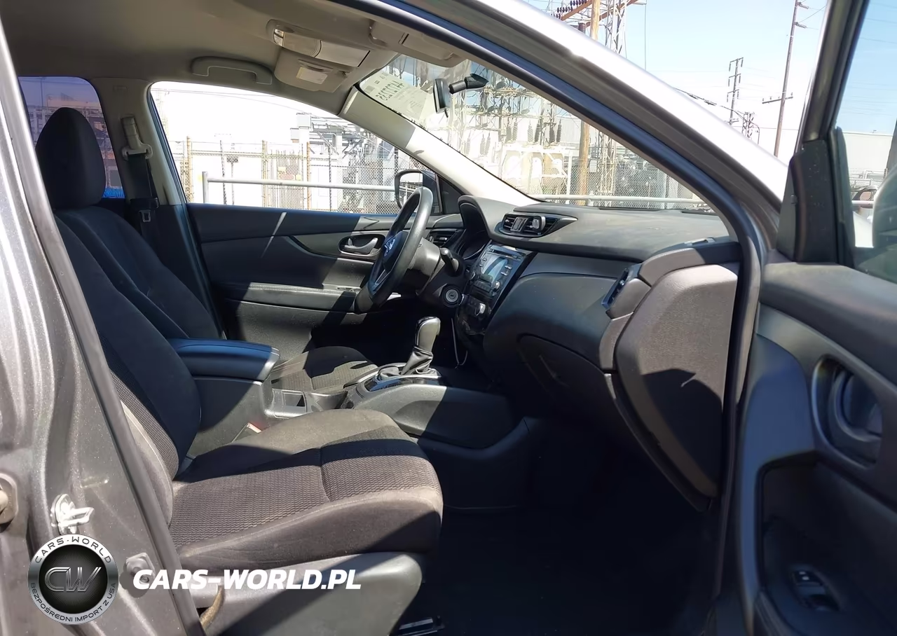 2018 Nissan Rogue Sport S VIN:JN1BJ1CP2JW157602 - 5
