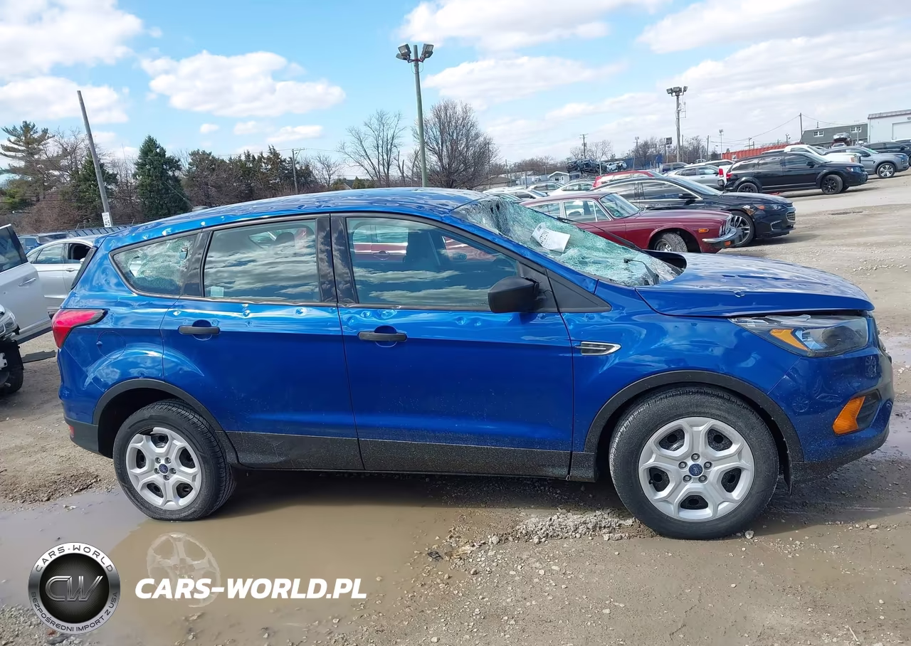 2019 Ford Escape S VIN:1FMCU0F74KUC48166 - 13
