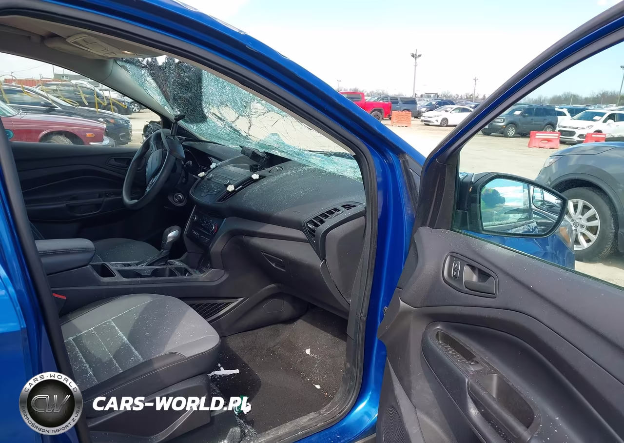 2019 Ford Escape S VIN:1FMCU0F74KUC48166 - 5