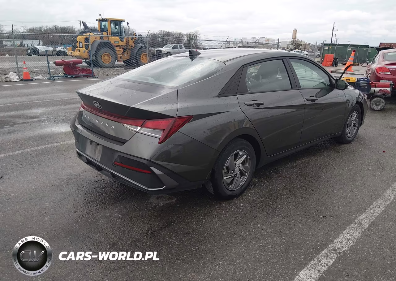 2024 Hyundai Elantra Se VIN:KMHLL4DG3RU742719 - 4