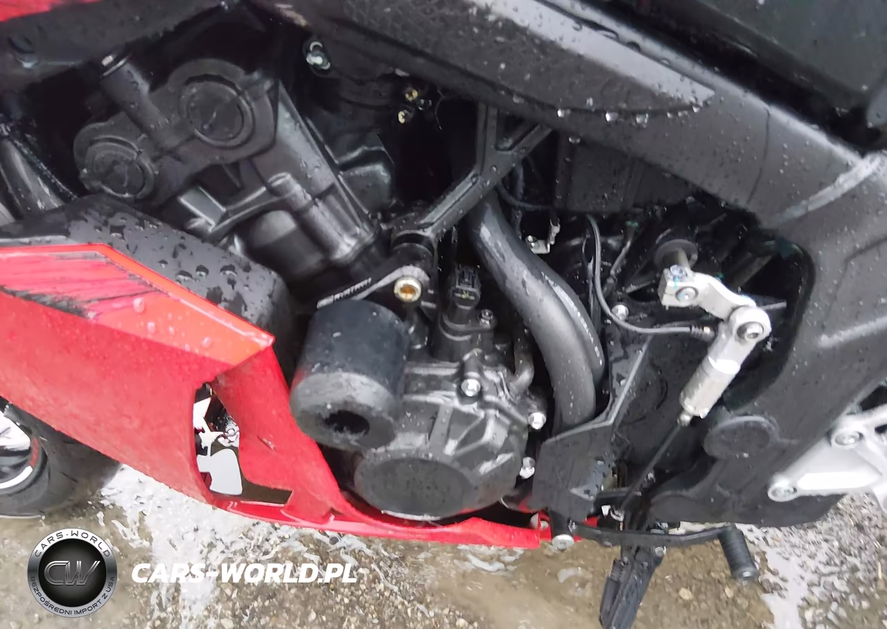 2024 Honda Cbr650 R VIN:MLHRH1550R5000894 - 9