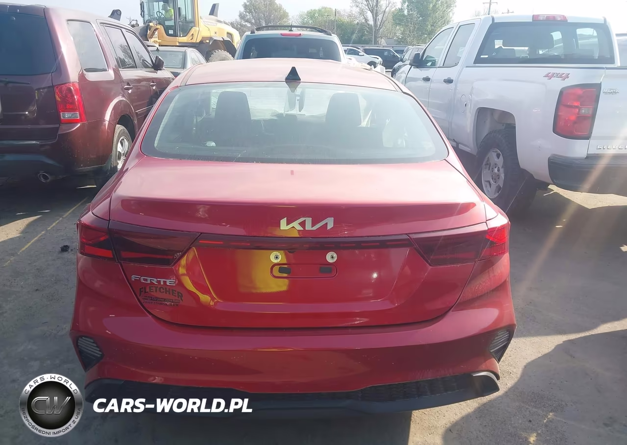2024 Kia Forte Lxs VIN:3KPF24AD6RE704415 - 16
