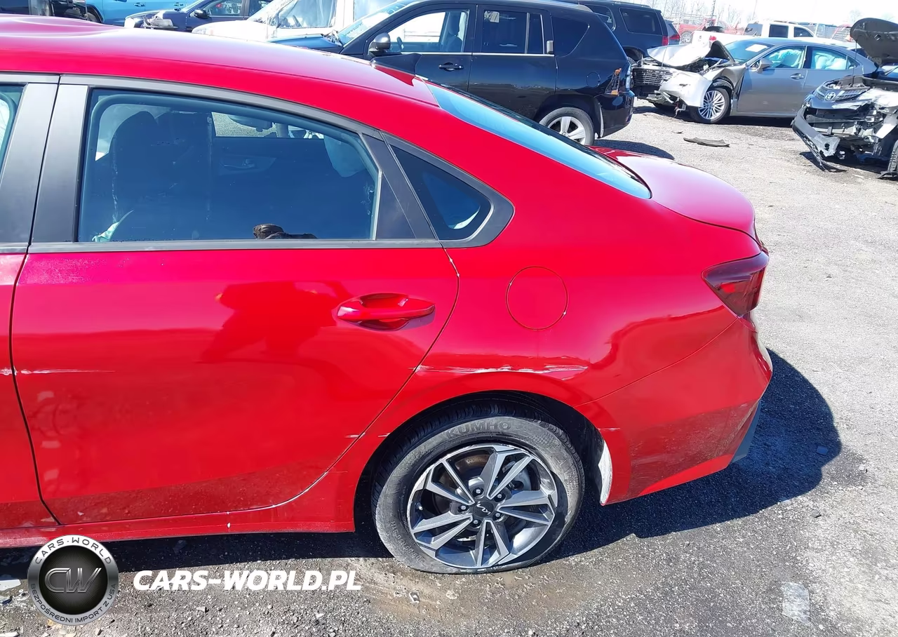 2024 Kia Forte Lxs VIN:3KPF24AD6RE704415 - 19